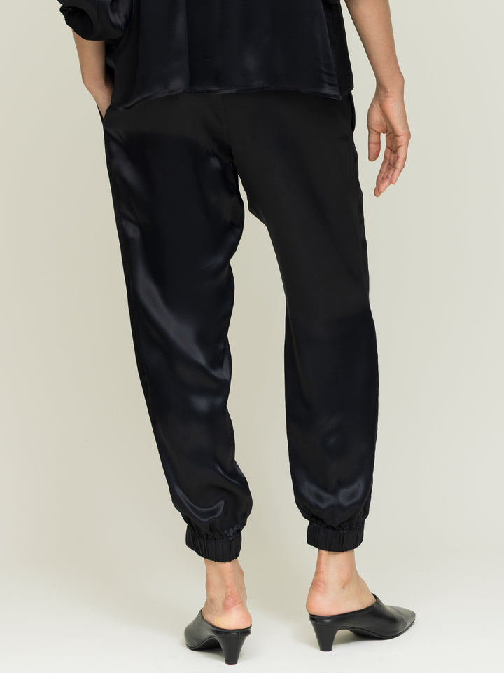 Em Jogger Royal Satin Crepe Jet Black