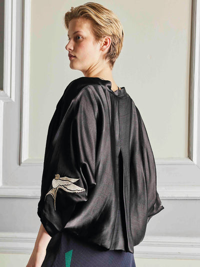 Florence cape Black embroidered