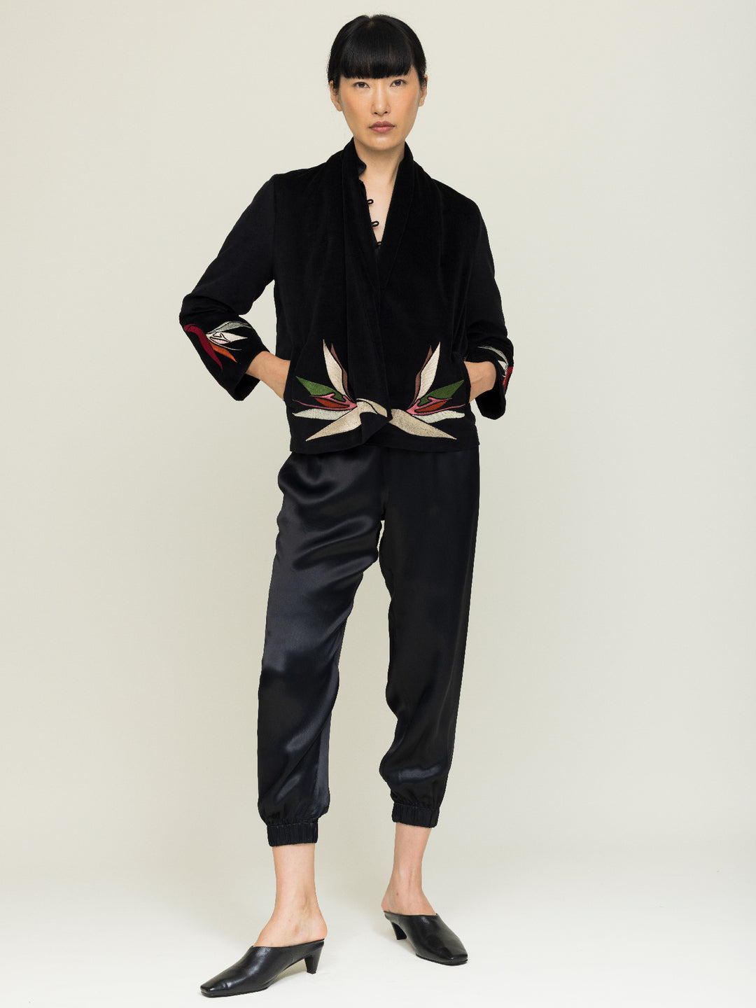 Em Jogger Royal Satin Crepe Jet Black