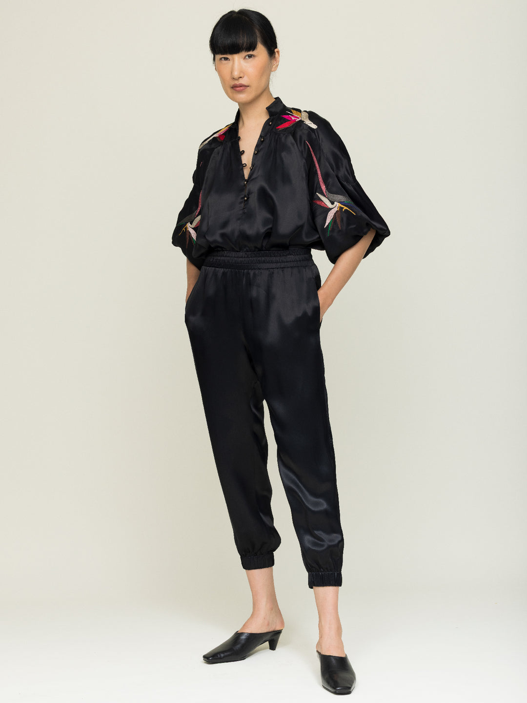 Em Jogger Royal Satin Crepe Jet Black