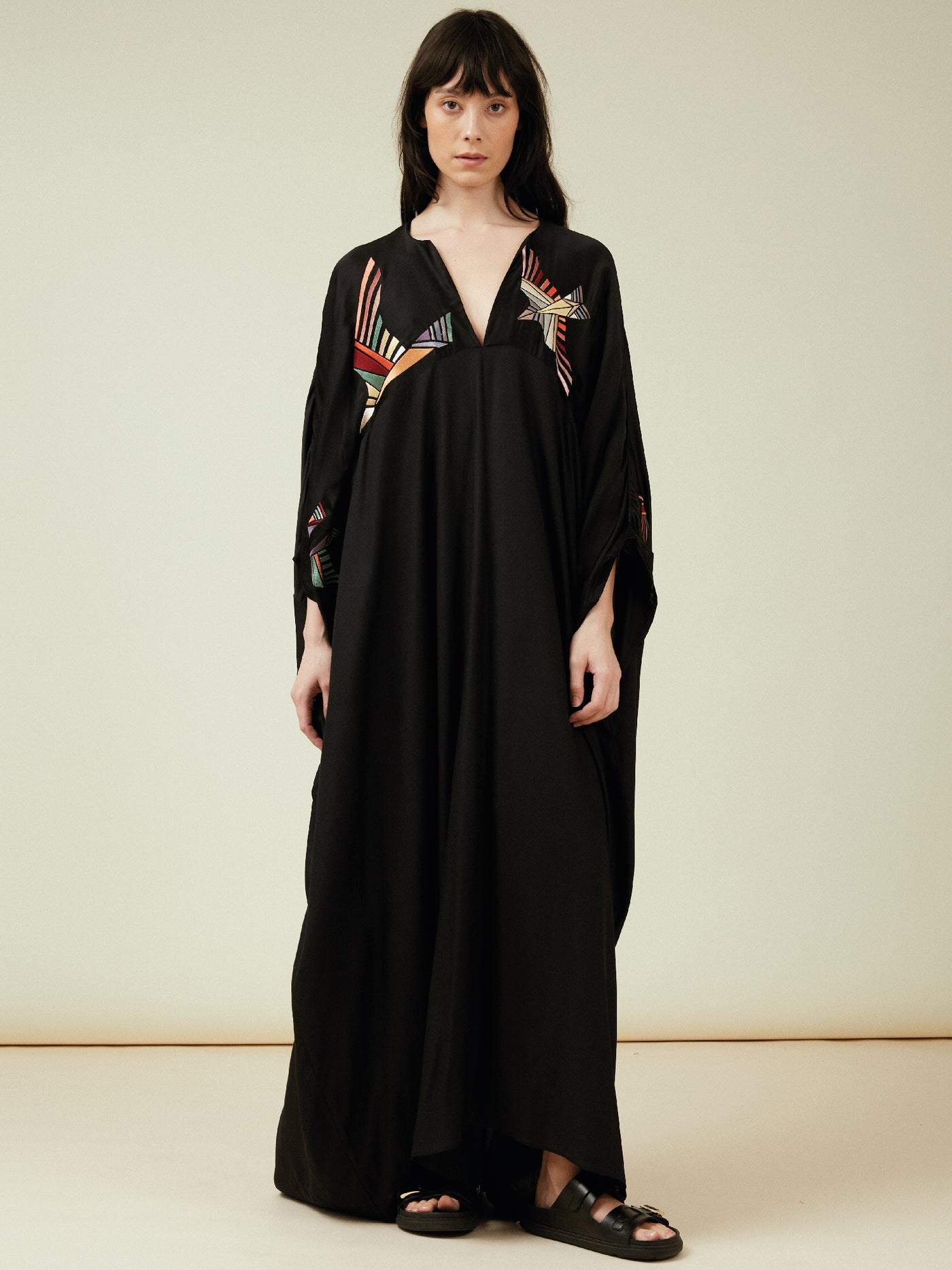 Super kaftan dress black embroidered - COMING SOON