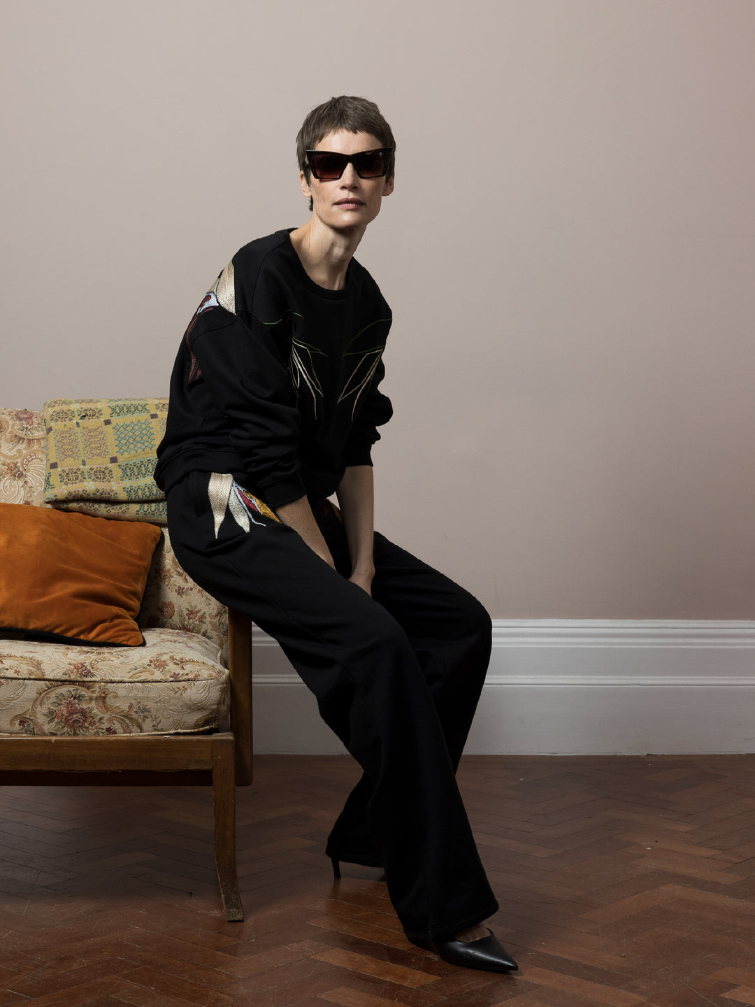 Susie Sweatshirt Embroidered + Mia Jogger Black Set